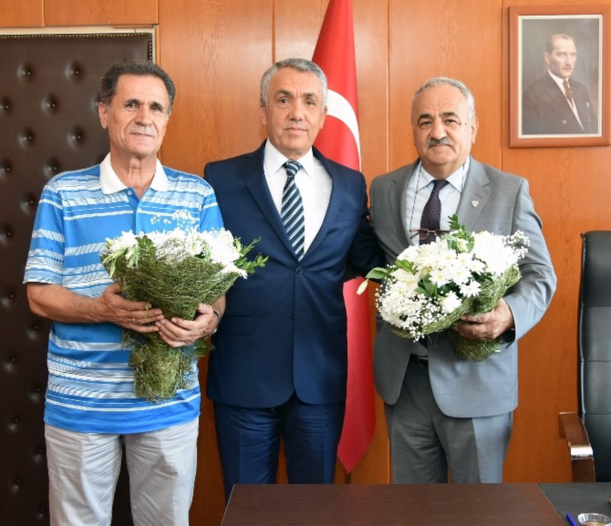 Fen-Edebiyat Fakültesi\'nde Dekanlık Devir Teslim Töreni