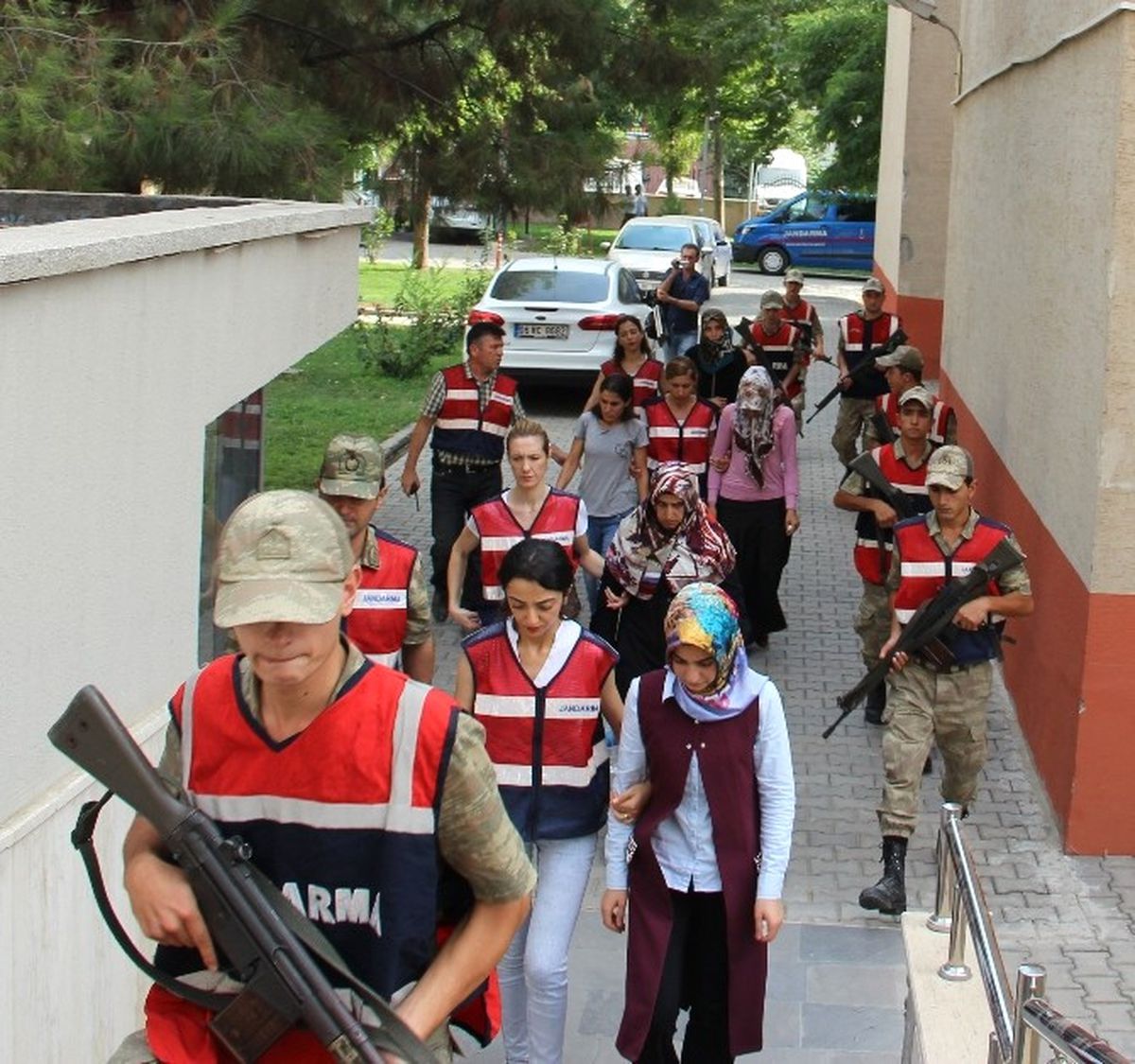 Fetö\'nün \'Ablaları\' Adliyeye Sevk Edildi