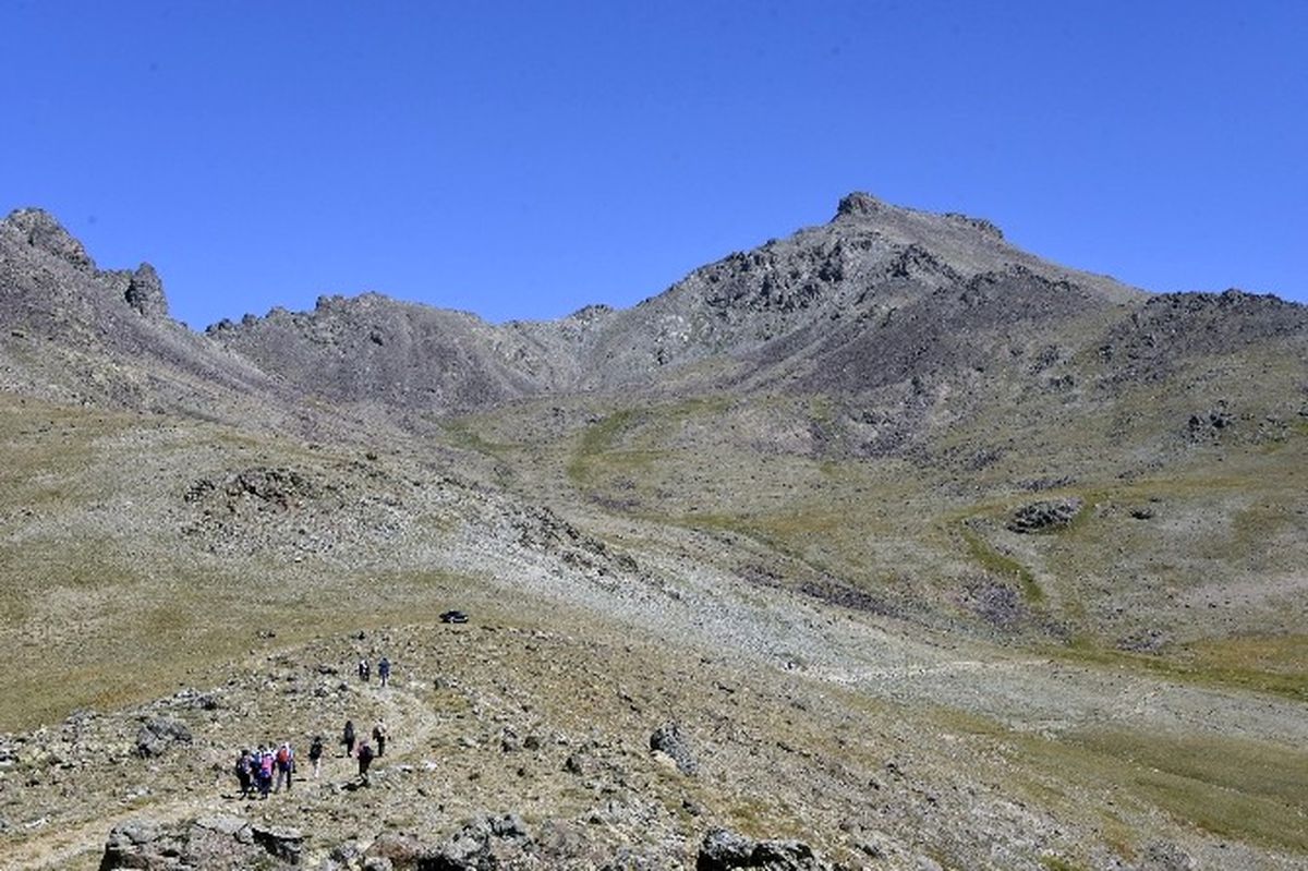 Gümüşhaneli Dağcılar Bayburt Demirkapı Zirvesi\'nde