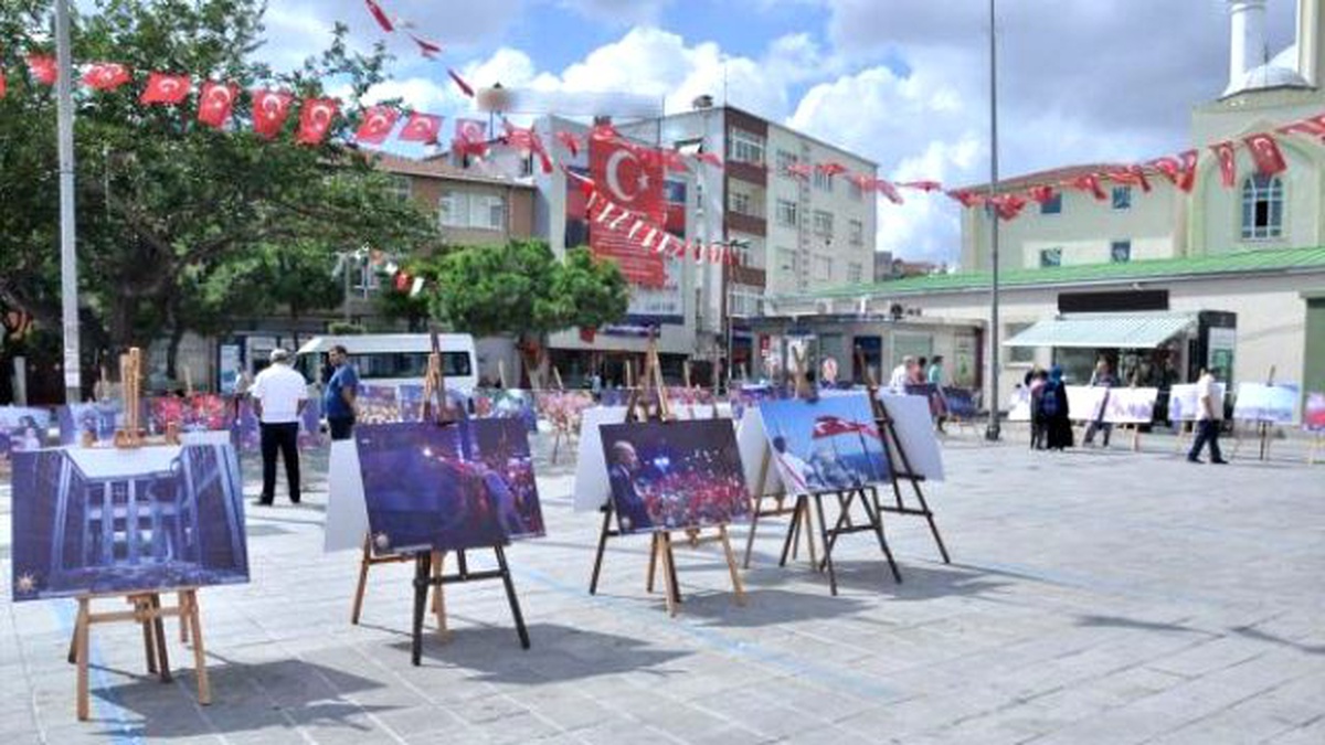 Hakkari\'de "15 Temmuz Fotoğraf Sergisi" Açıldı