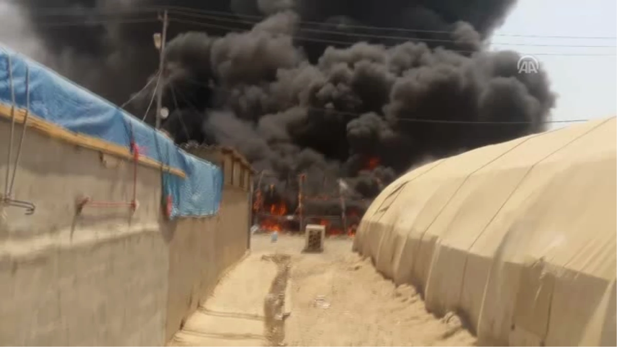 Irak\'ta Çadır Kentte Yangın