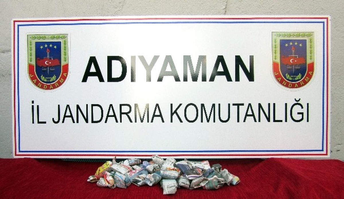 Jandarma Uyuşturucu Tacirlerine Geçit Vermiyor