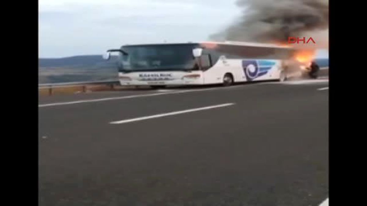 Karabük - Yolcu Otobüsü Alev Alev Yandı