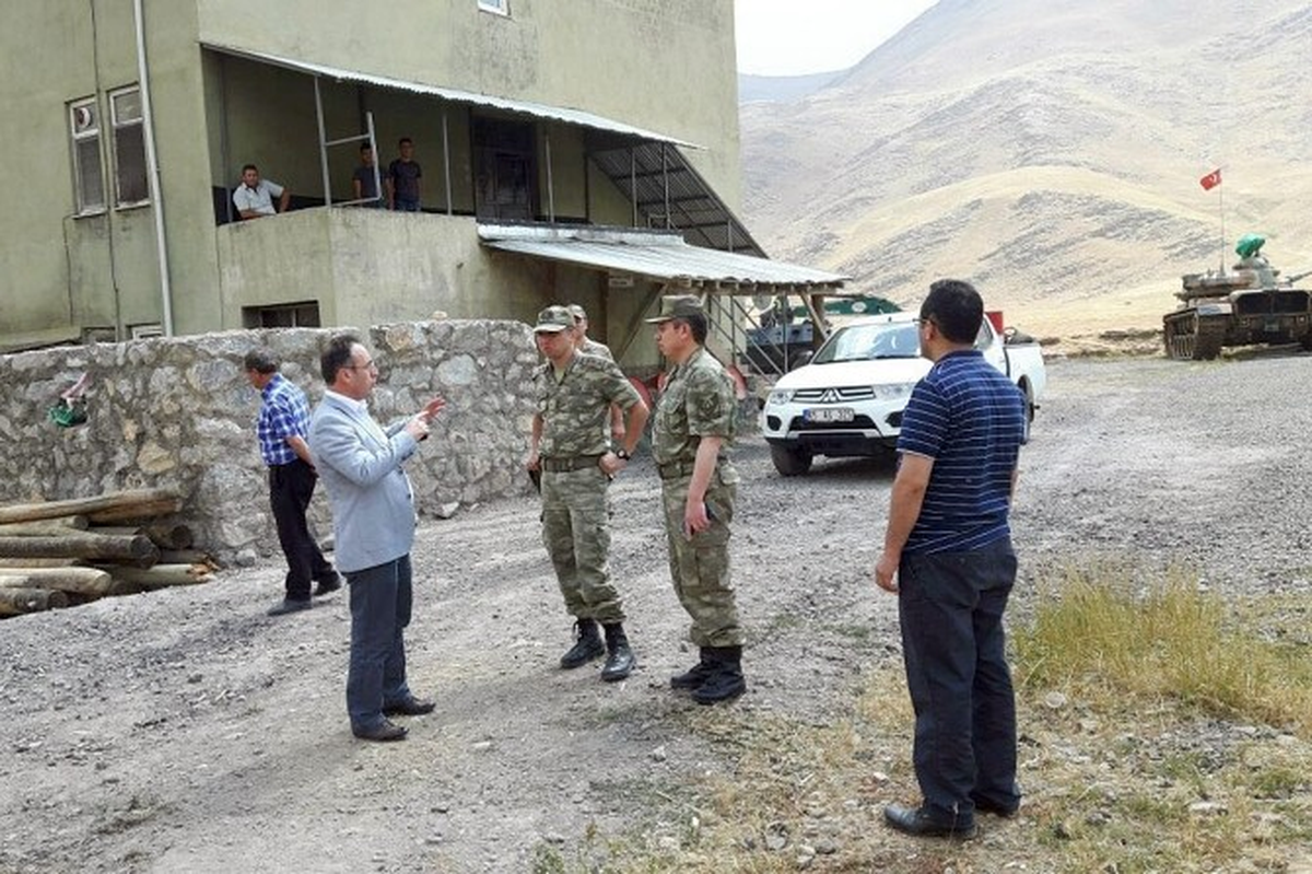Kaymakam Akgül\'den Saldırıya Uğrayan Karakola Ziyaret