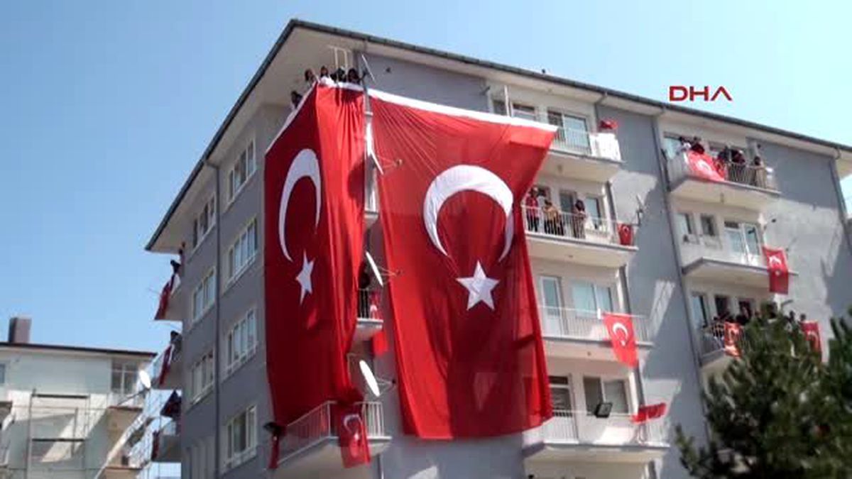 Kazan, Şehit Askerini Son Yolculuğuna Uğurladı