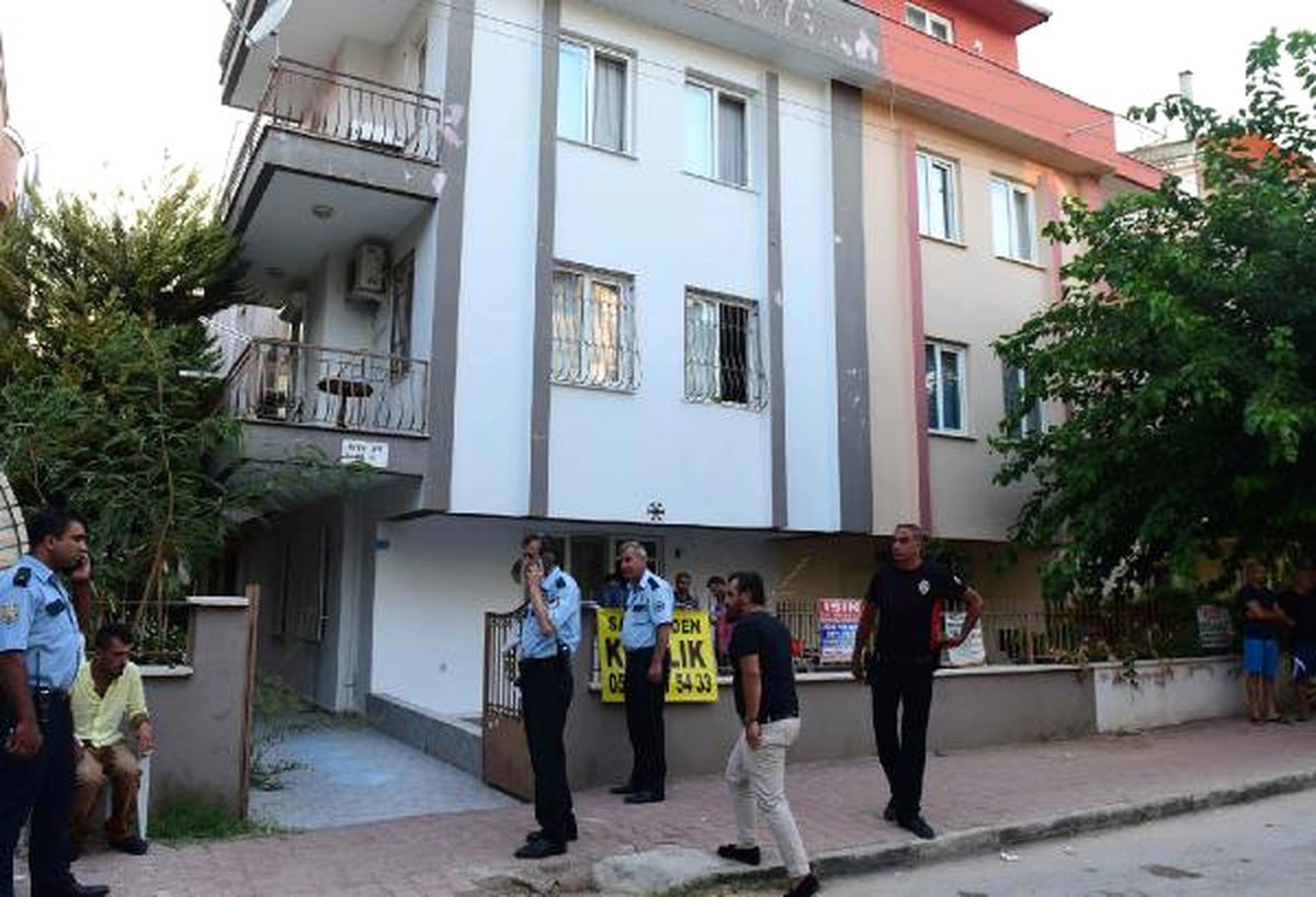 Koluna Sakinleştirici Enjekte Edip İntihar Etti