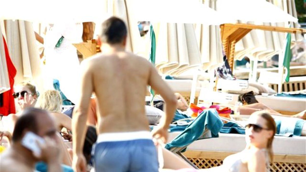 Kullandığı İlaçlar Serdar'ı Unutkan Yaptı! Yanındaki Eşini Görmedi