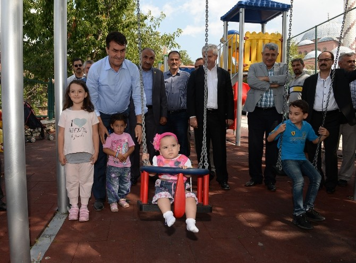Park ve Spor Sahası Olmayan Köy Kalmayacak