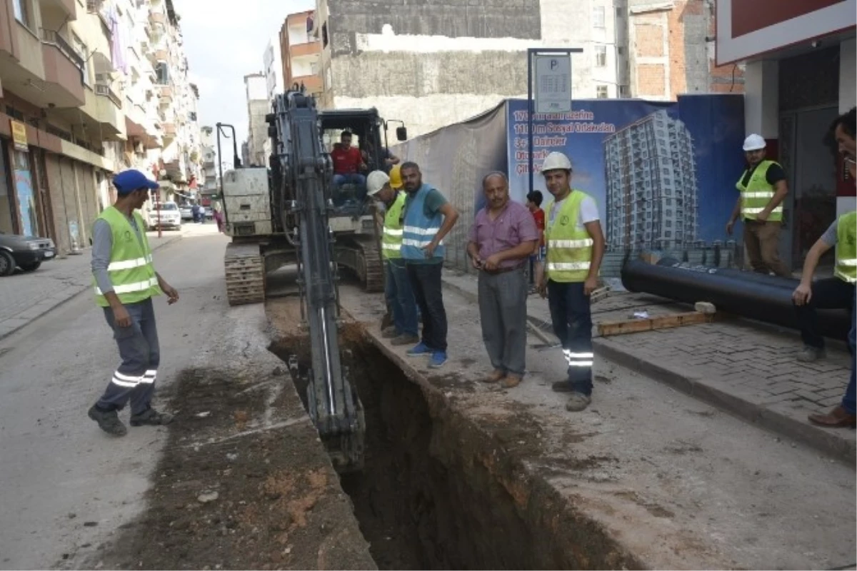 Reşadiye Caddesi\'nin Alt Yapısı Yenileniyor