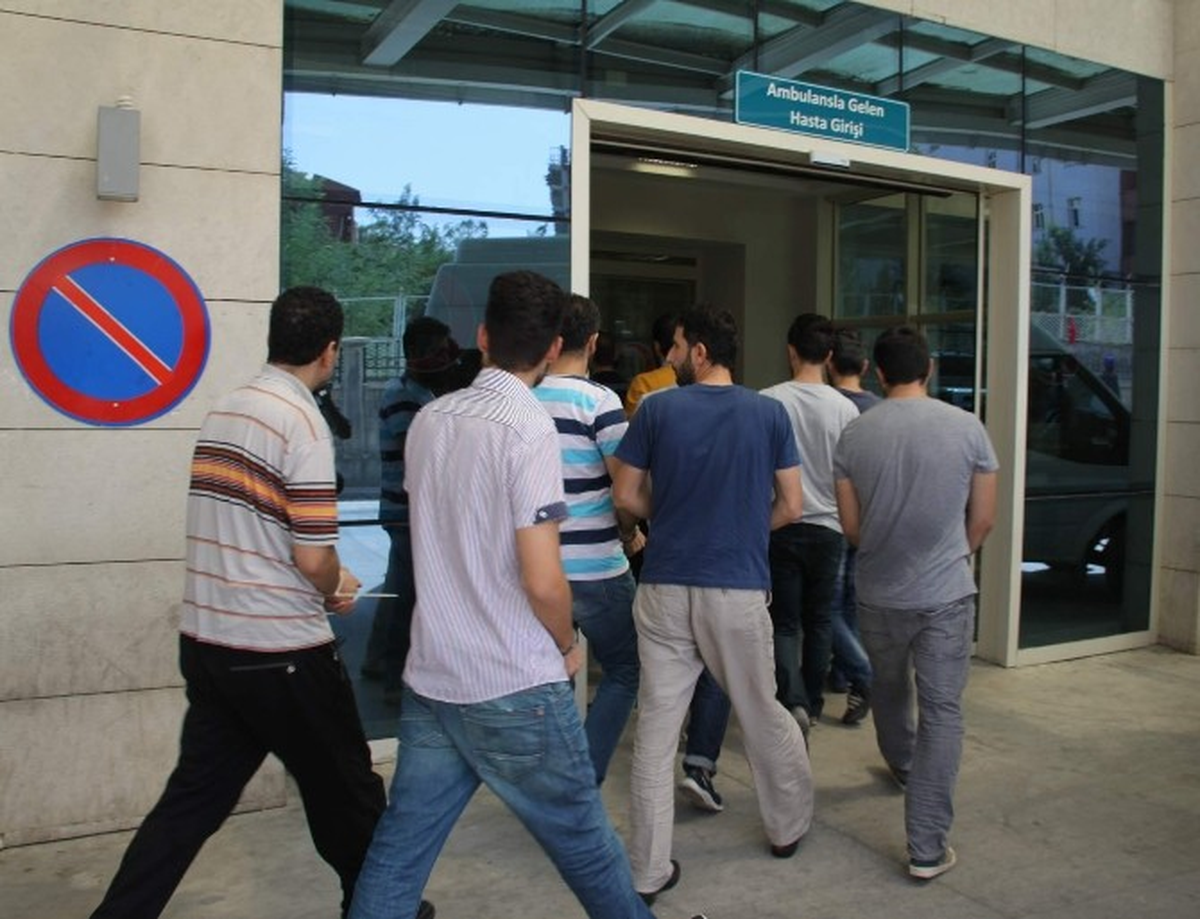 Siirt\'teki Fetö Soruşturmasında Gözaltı Sayısı 40\'a Ulaştı