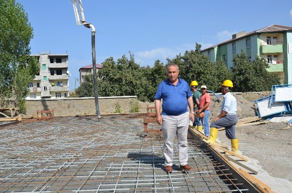 Tatvan\'da Temel Atma Töreni