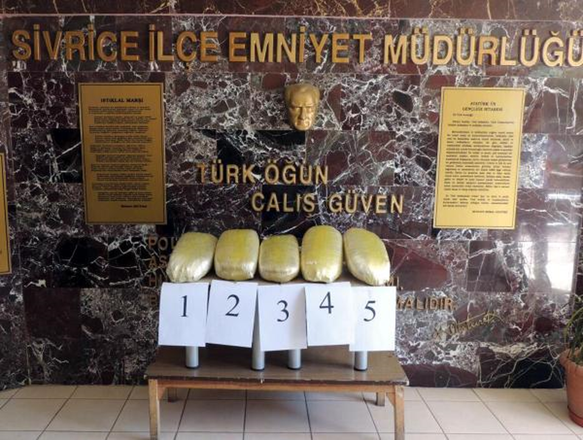 Yolcu Treninde 15 Kilo Esrar Ele Geçti