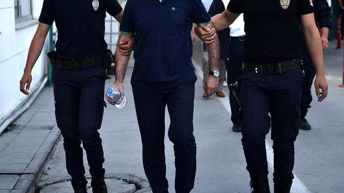 Adil Öksüz\'ü Havalimanında Karşılayan Ali Kaya Yakalandı