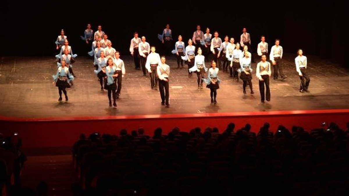Manisa Dans Topluluğundan Fransa\'da Muhteşem Gösteri