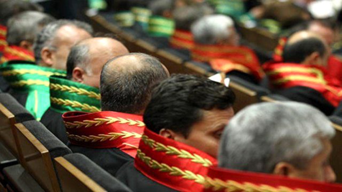 Ankara\'da 16 Askeri Hakim ve Savcı Tutuklandı