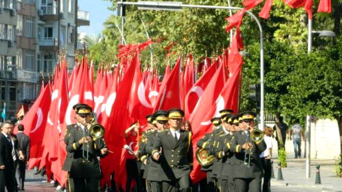 Antalya\'da 30 Ağustos Zafer Bayramı Kutlamaları
