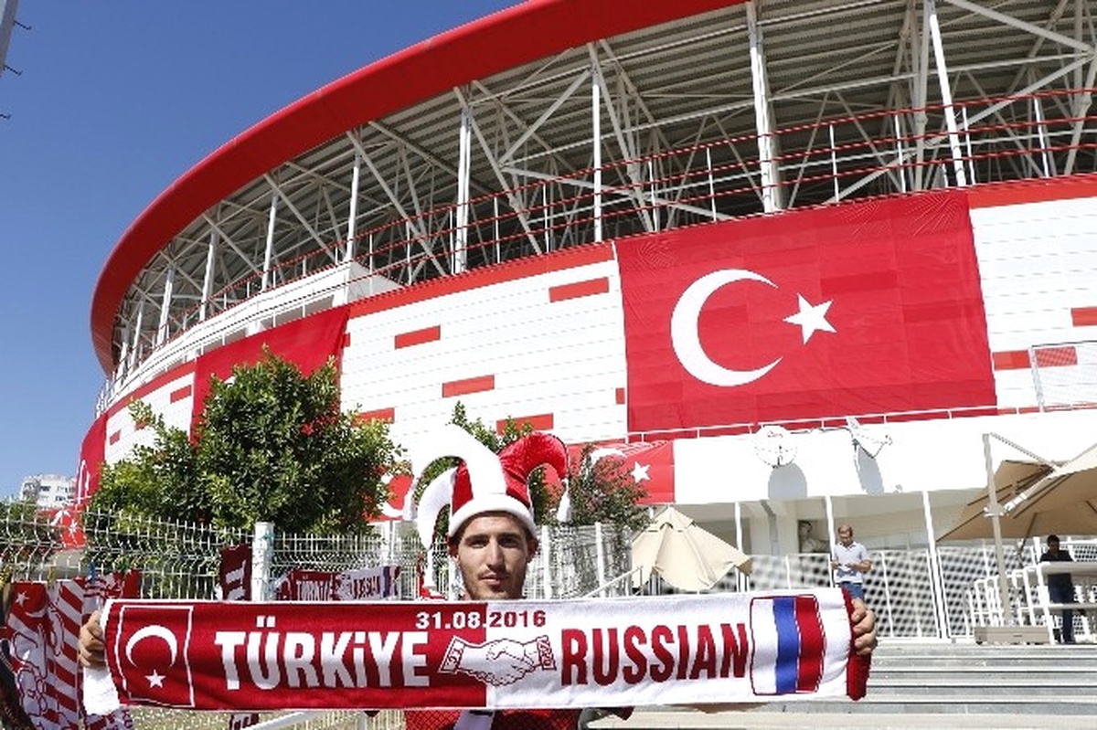 Antalya Stadyumu\'nda Hazırlıklar Tamam