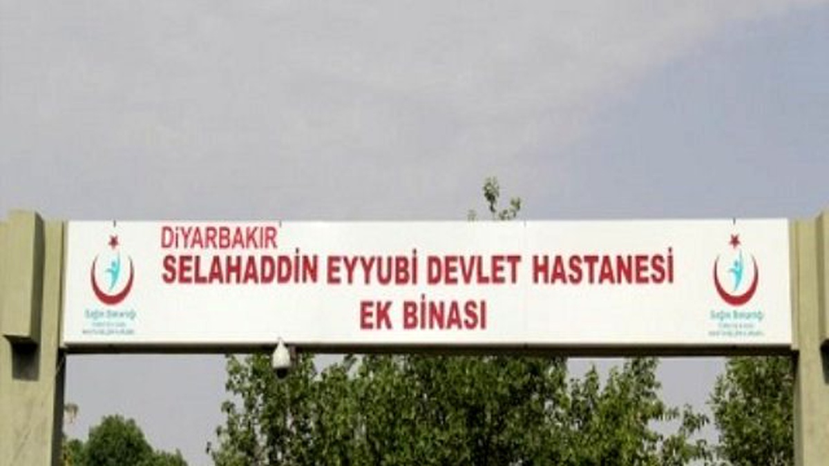 Askeri Hastanelerin Tabelaları Değiştirildi
