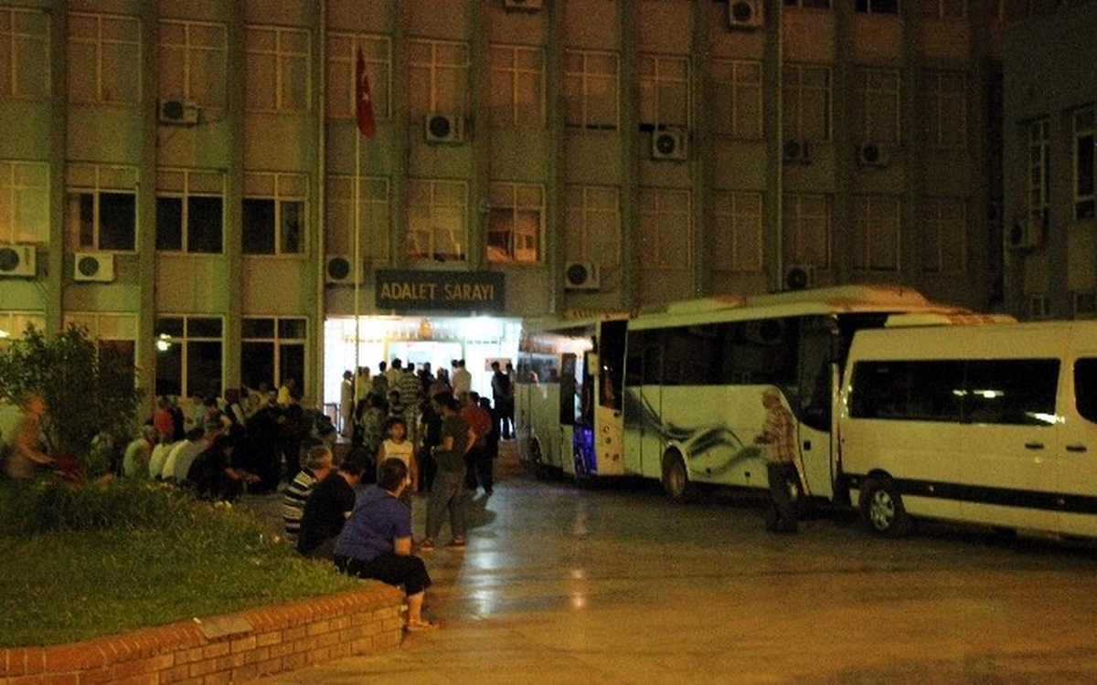 Aydın\'daki Fetö Operasyonunda Tutuklu Sayısı 405\'e Yükseldi
