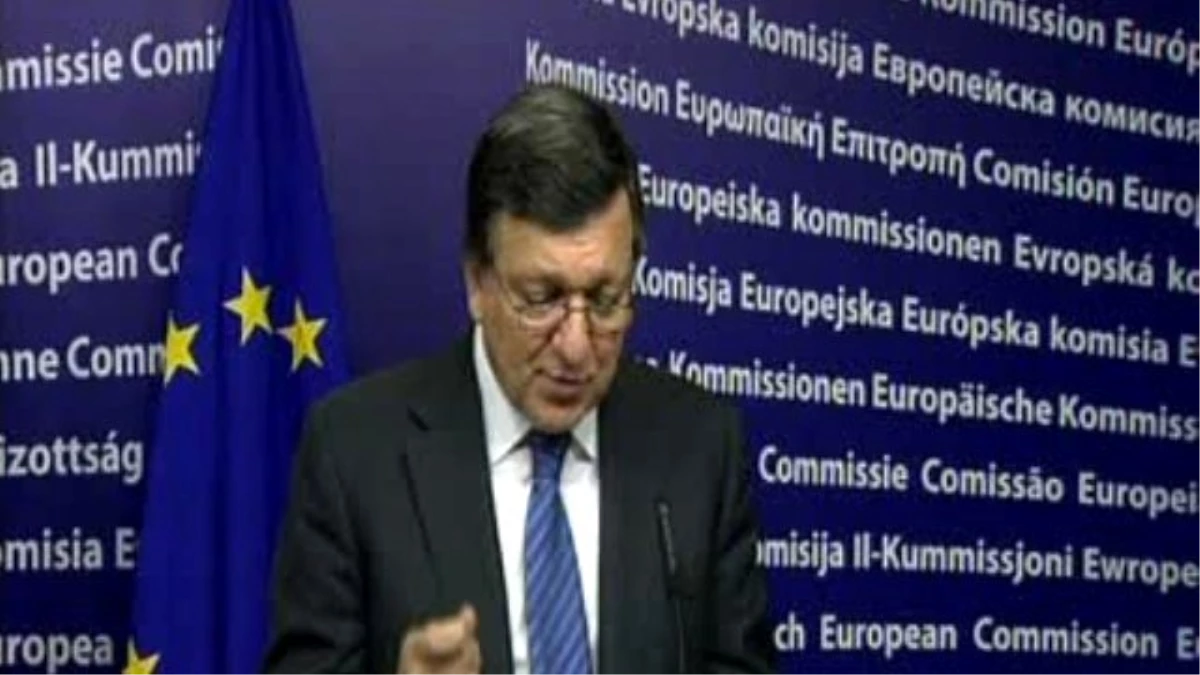 AB Bürokratları Barroso\'nun Emekli Maaşının Durdurulması İçin 76 Bin İmza Topladı