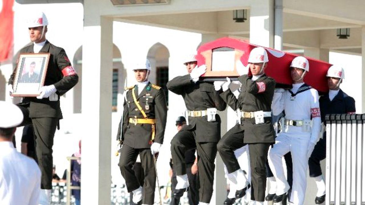 Hakkari Şehidi Uzman Çavuş Savaş Batu Son Yolculuğuna Uğurlandı
