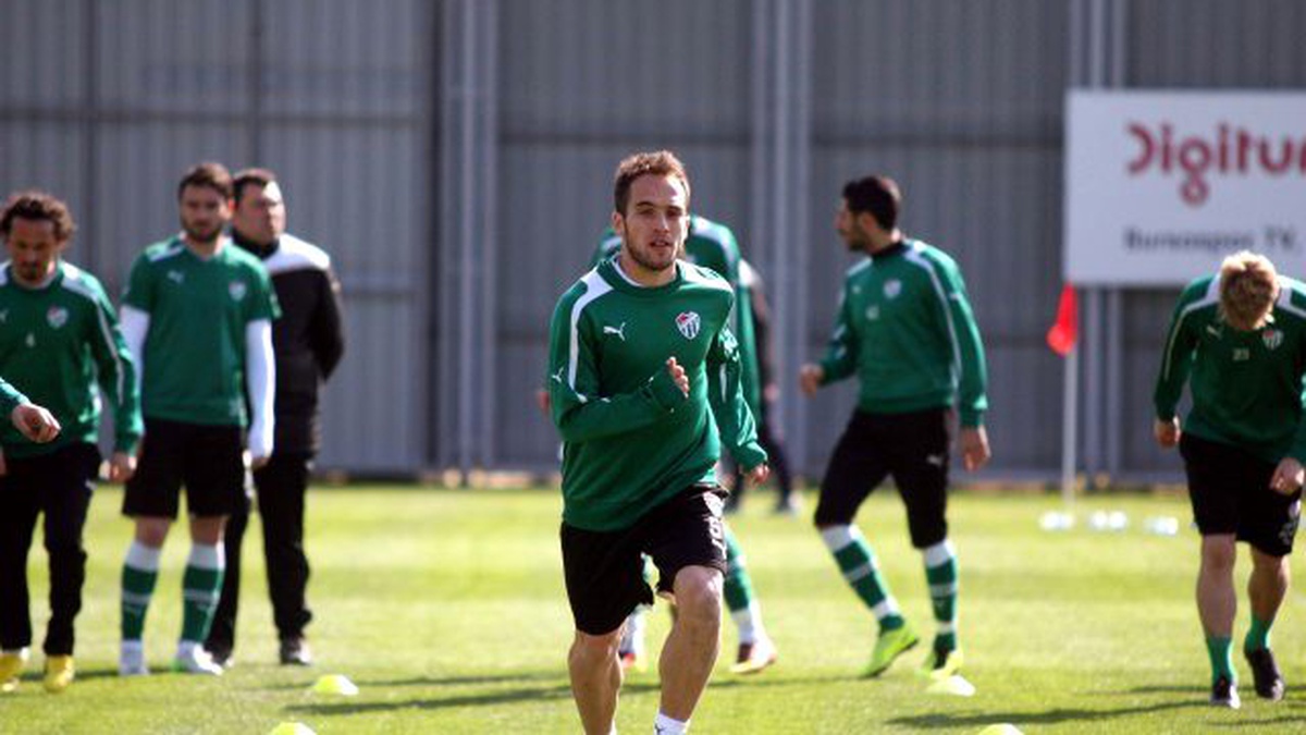 Fenerbahçe, Bursaspor Maçı Hazırlıklarına 11 Eksikle Başladı