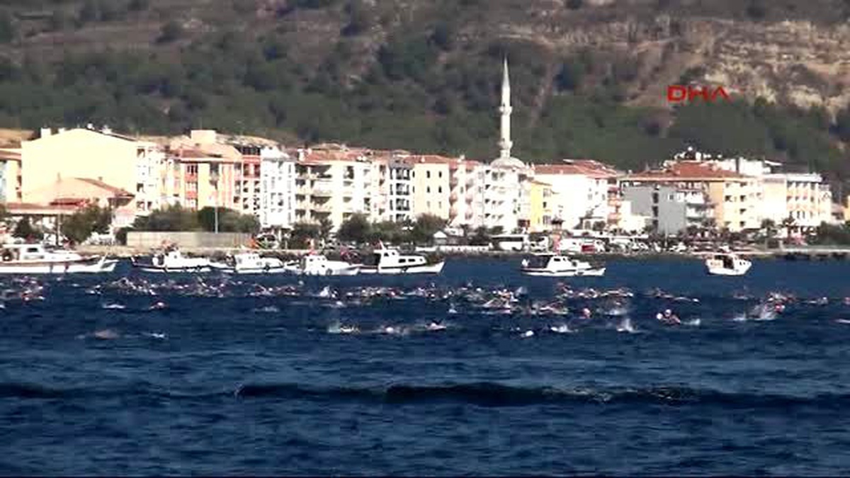 Çanakkale Boğazı\'nı Yüzerek Geçtiler