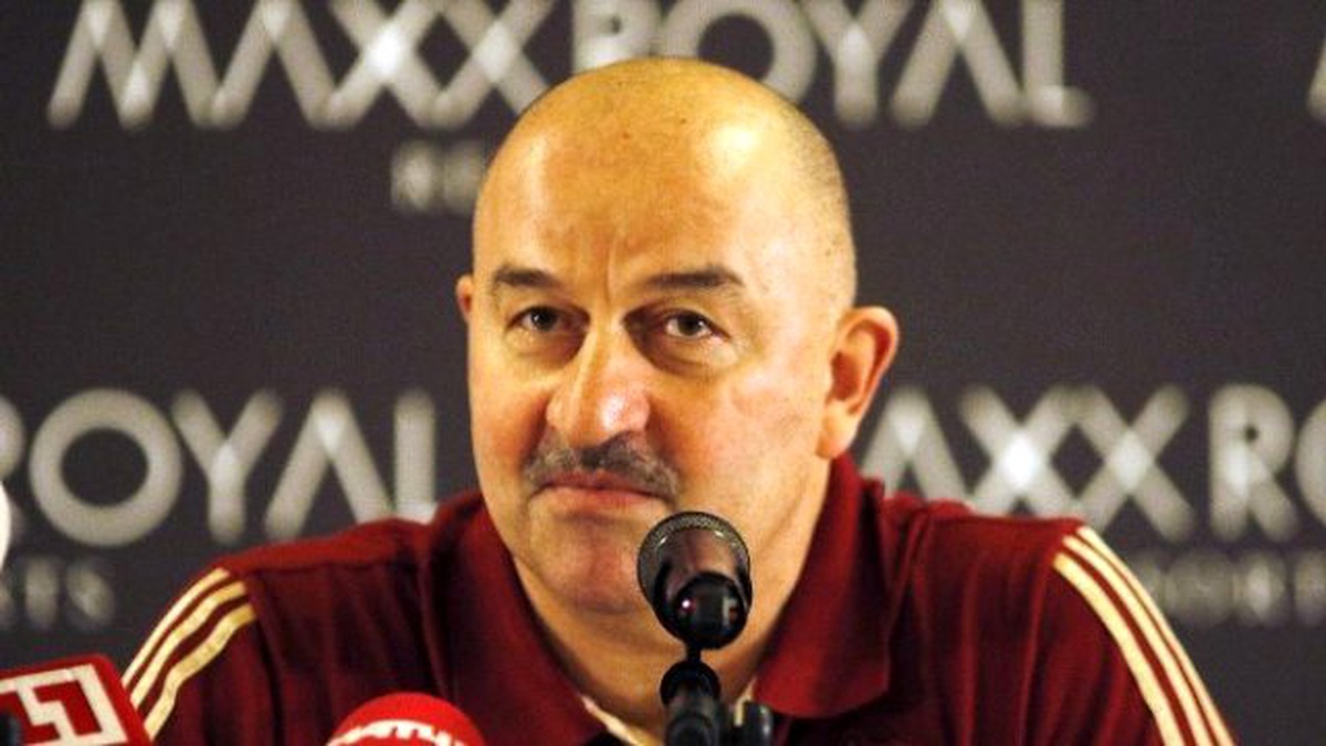 Rusya Futbol Milli Takımı Teknik Direktörü Cherchesov Açıklaması