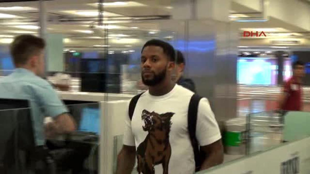 Dha Spor - Fenerbahçe\'nin Yeni Transferi Jeremain Lens İstanbul\'da