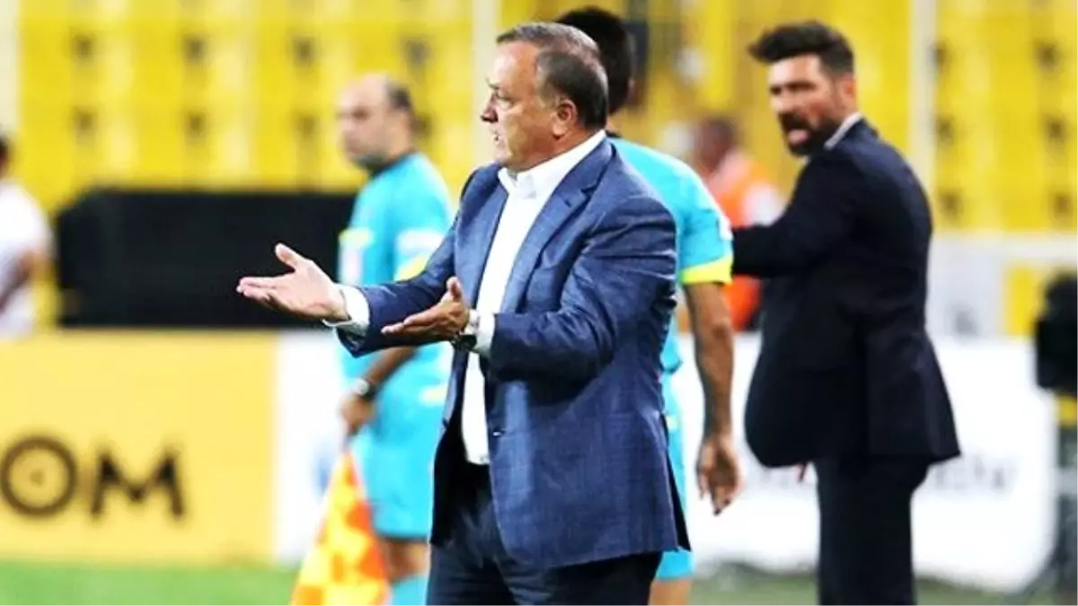 Dick Advocaat, Futbolcularıyla İlgili Verilen Raporla Hayal Kırıklığı Yaşadı