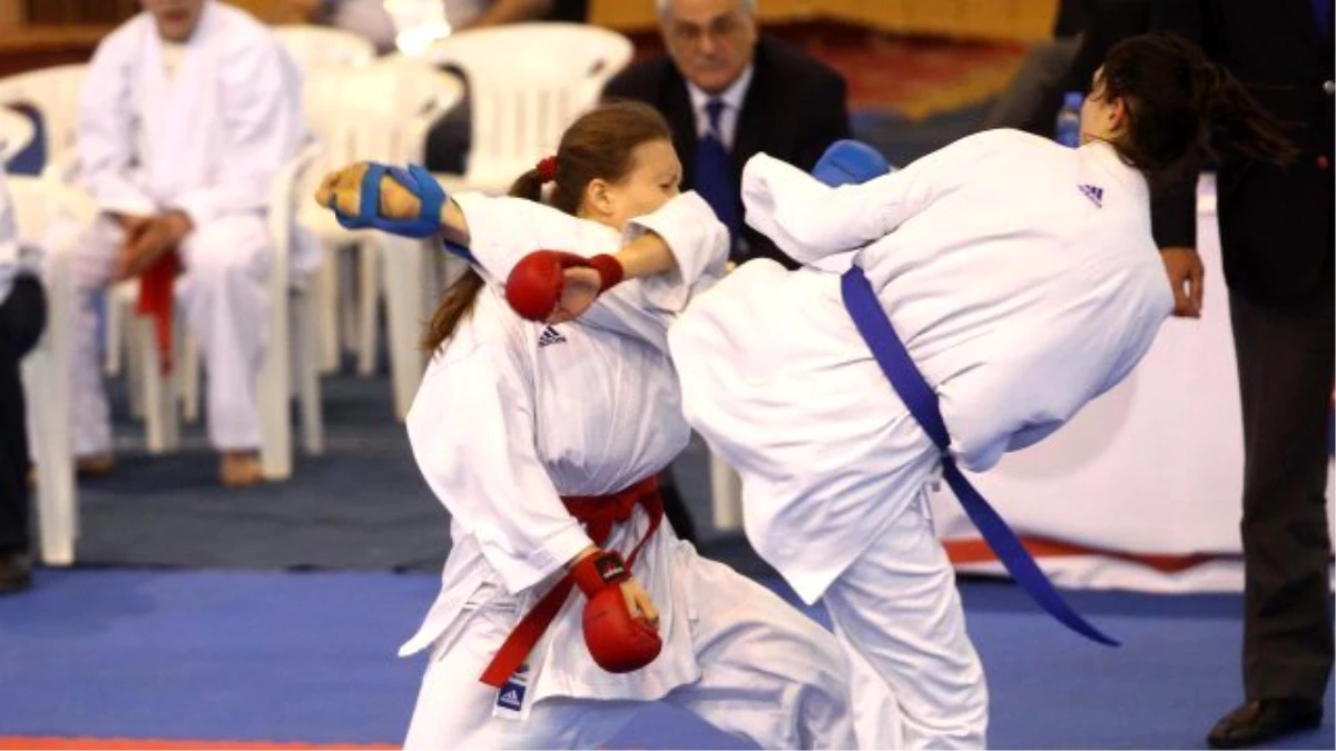 İstanbul\'da Karate Heyecanı
