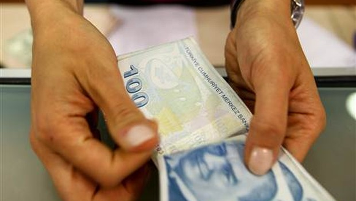 Emekli ve Memura Maaşlar Bayram Öncesi Ödenecek