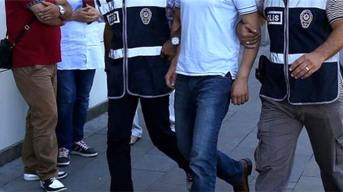 Fetö\'nün Darbe Girişimi Soruşturması Kapsamında 11 Emniyet Görevlisi Daha Tutuklandı