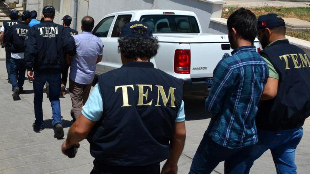 Gaziantep\'te 44 Polis, Fetö\'den Tutuklandı