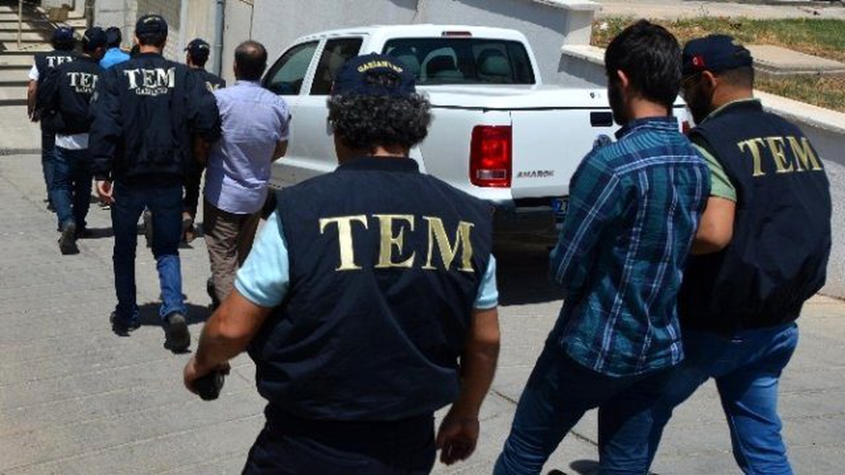 Gaziantep\'te 44 Emniyet Personeli Tutuklandı