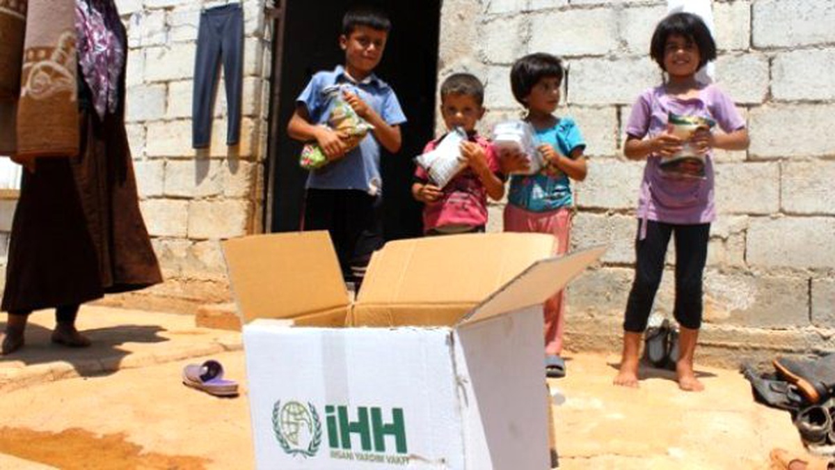İhh\'dan Bayırbucak Türkmenlerine Ekmek Yardımı