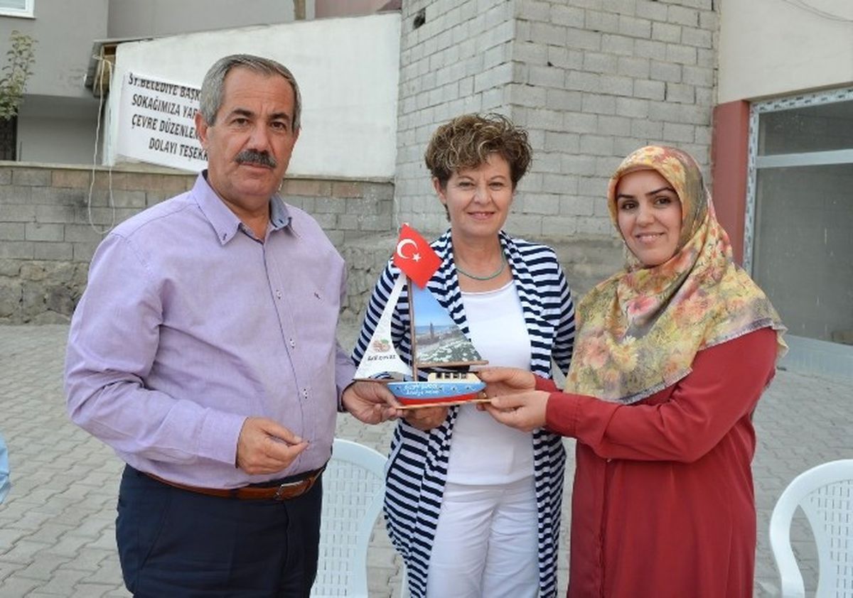 Mahalle Sakinlerinden Başkan Gürsoy\'a Teşekkür