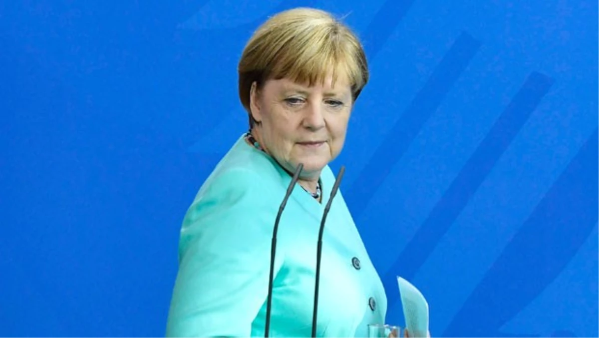 Merkel Neden \'Adayım\' Demiyor?