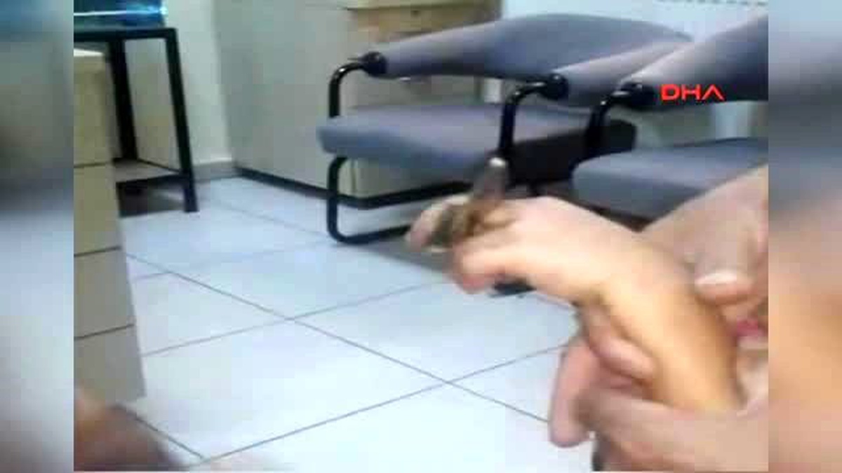 Şanlıurfa - Küçük Çocuğu, Parmağına Sıkışan Musluk Kelepçesinden İtfaiye Kurtardı