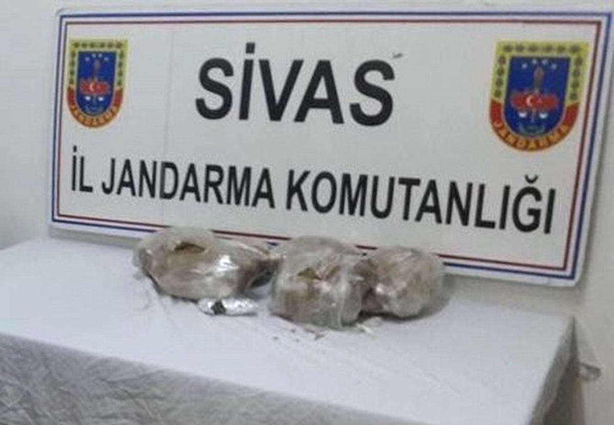Sivas\'ta 5 Kilo Esrar Ele Geçirildi