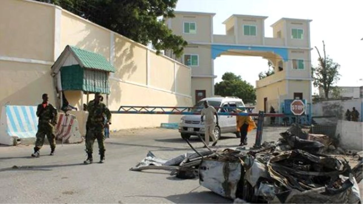 Somali\'de Başkanlık Sarayı Yakınlarında Patlama