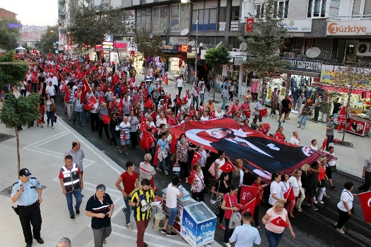 Tekirdağ\'da 30 Ağustos Zafer Bayramı İçin Dev Yürüyüş