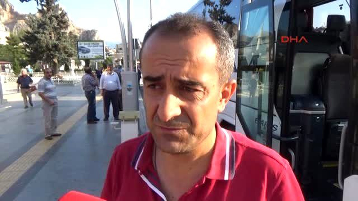 Tokat Şehit Ömer Halisdemir\'in Mezarını Ziyaret Etmek İçin Niğde\'ye Gittiler
