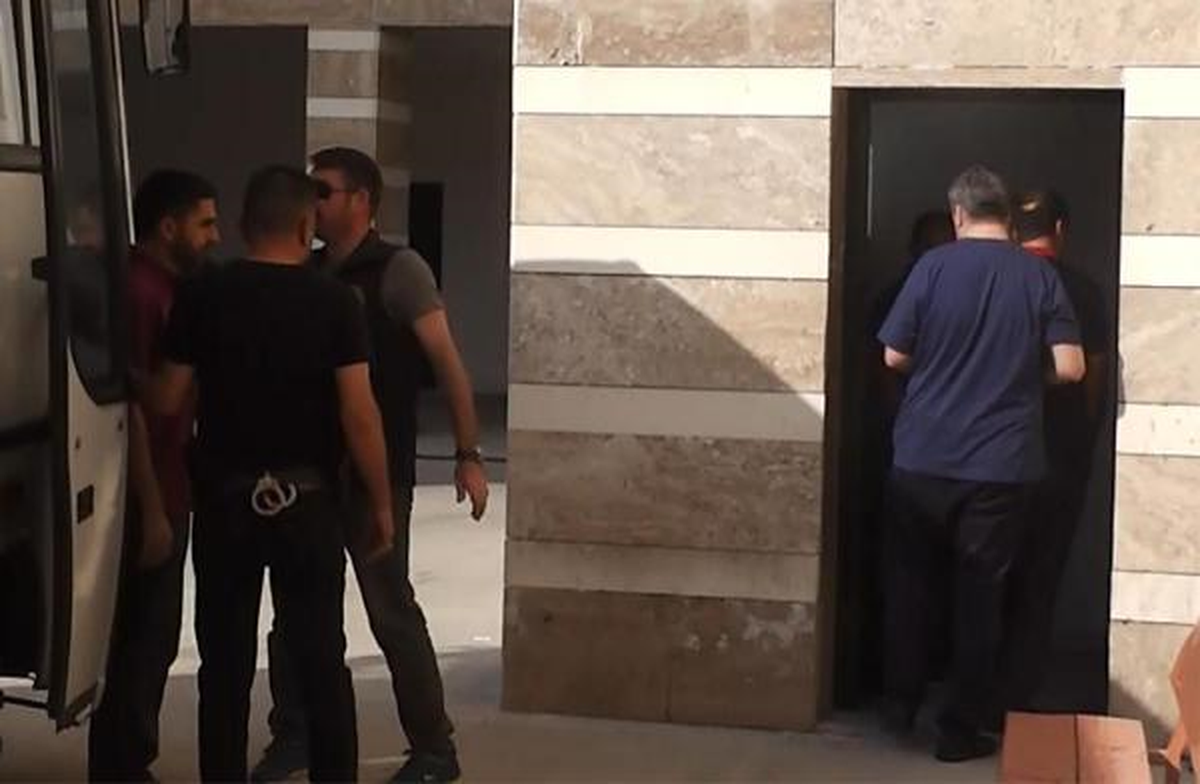 Uşak Belediye Eski Başkan Yardımcısı ve 18 Kişi Fetö\'den Tutuklandı