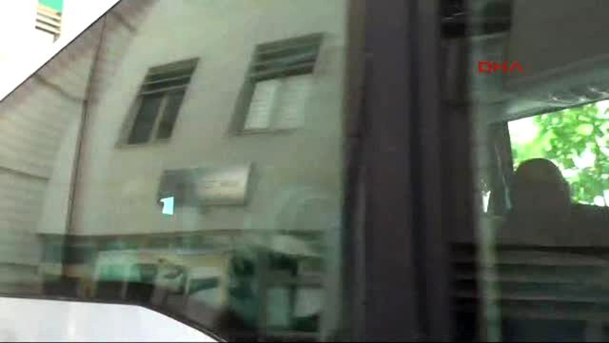 Uşak\'ta Fetö\'den Gözaltına Alanan 12 Polis Adliyede