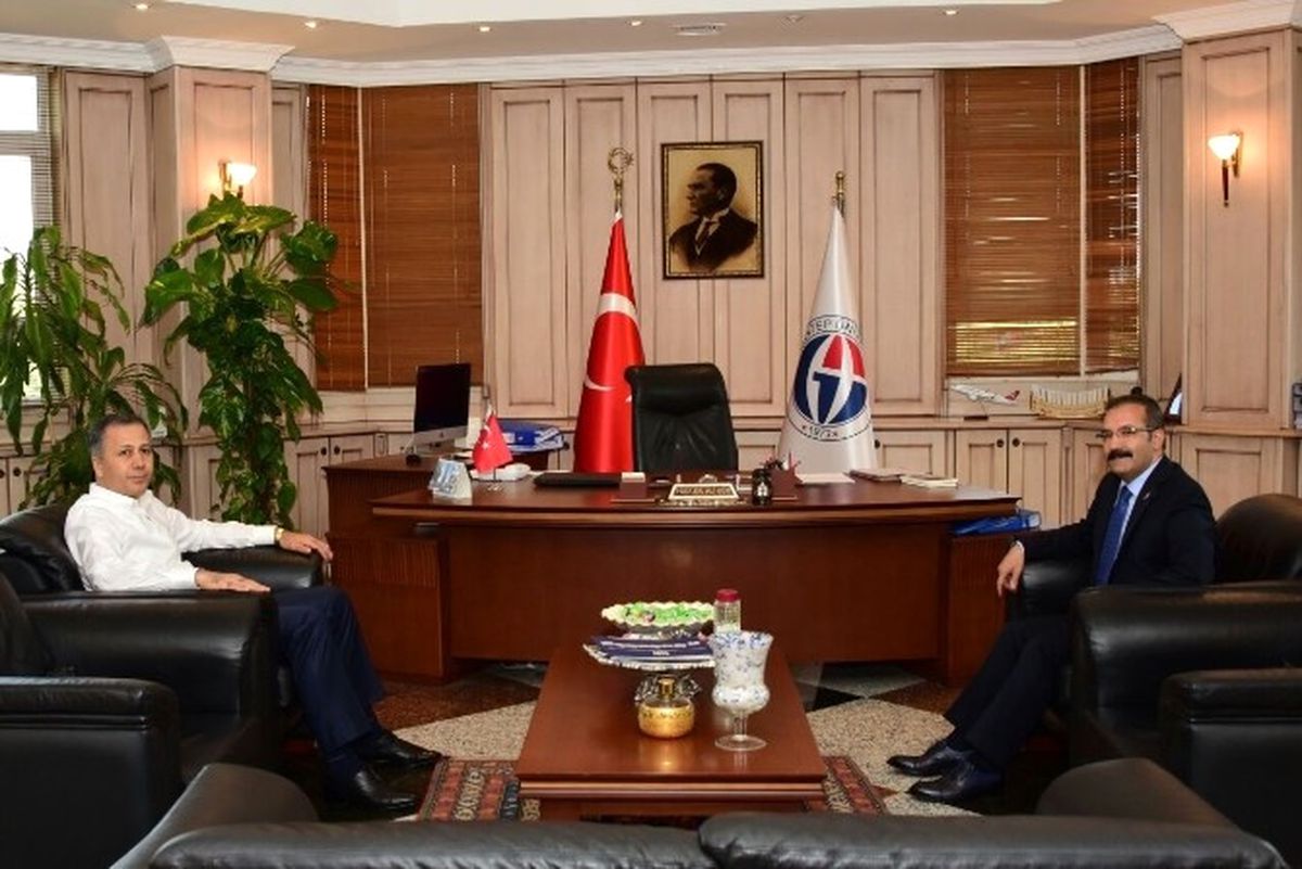 Vali Ali Yerlikaya\'dan Rektör Gür\'e Ziyaret