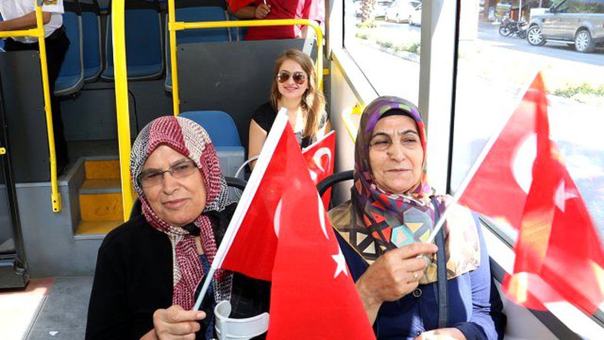 Zaferin Coşkusu Paylaşıldı