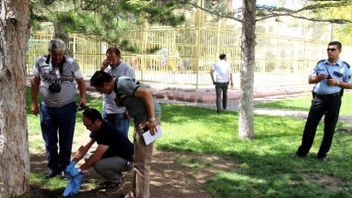 Kayseri\'de Parkta Toprağa Gömülü Cenin Bulundu