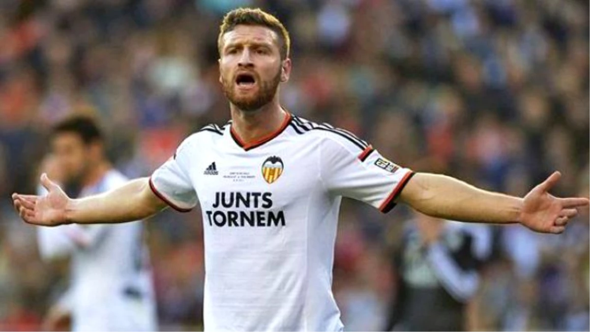 Arsenal, Mustafi\'yi Kadrosuna Kattı