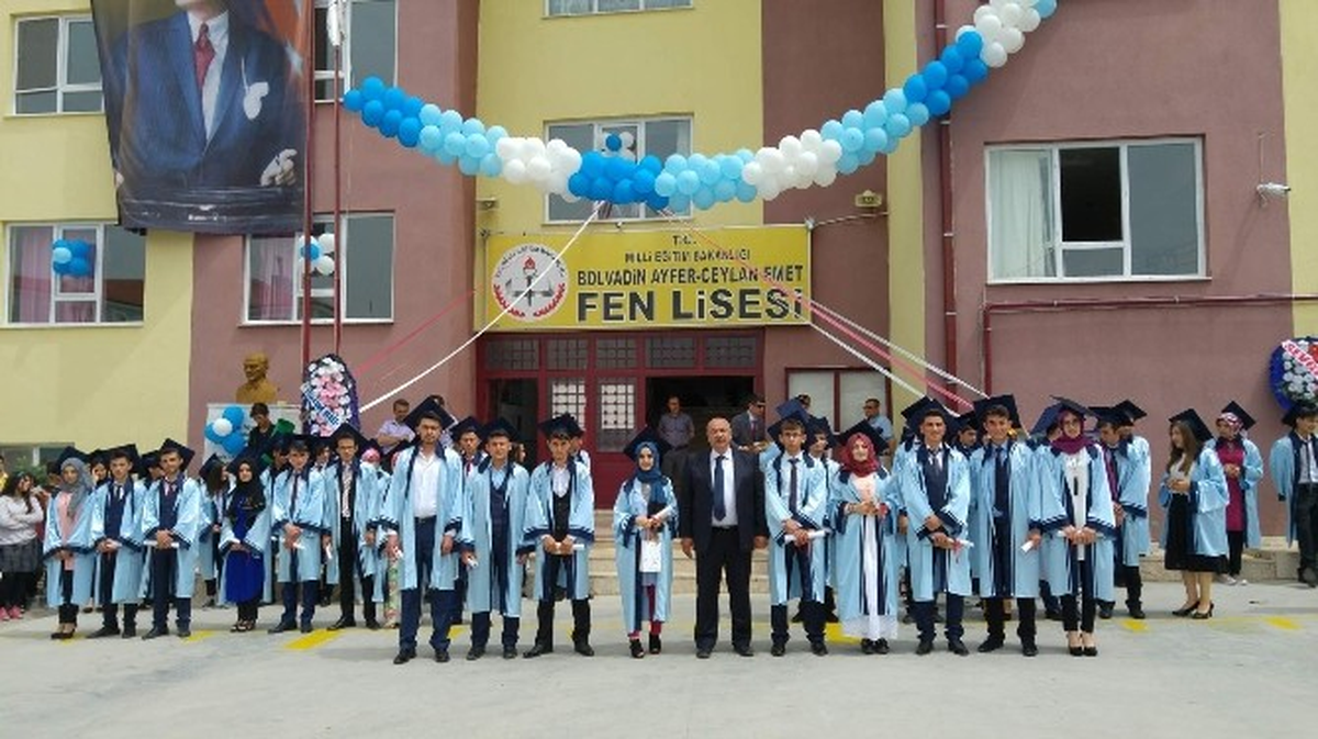 Ayfer-Ceylan Emet Fen Lisesi İlk Mezunlarını Verdi